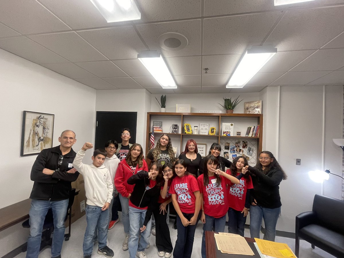 Our Ponies returning from TEPSA Student Leadership. Those smiles say it all!  <a href="/TEPSAtalk/">TEPSA</a> #WeLeadTX <a href="/MacArthur_EPISD/">MacArthur PK-8</a> Go Ponies! ✨
#ItStartsWithUs 💫