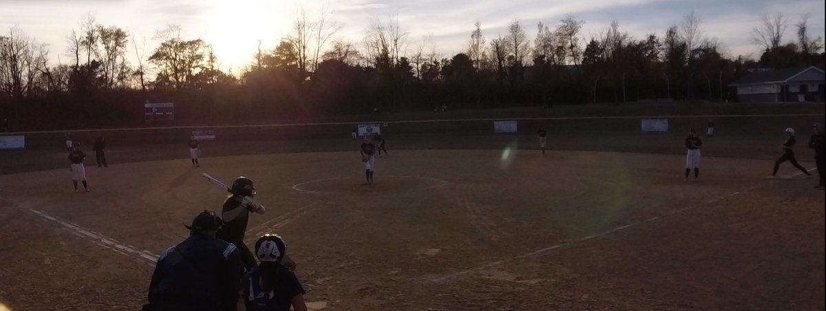 SCA17UWilliams's tweet photo. 7-6 loss our first game today vs Capital Crush 18U Showcase. A lot of good take aways and some good things to work on. Back on the field tomorrow and Sunday 8a and 11a both days. Thanks to all the coaches who stopped by today, we appreciate you!
@TNTTournaments #FallShowcase https://t.co/HrurLoiaki