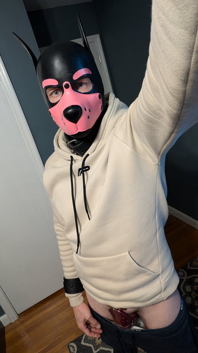 Locktober Day 27

New face, who this? 

#locktober #chastity