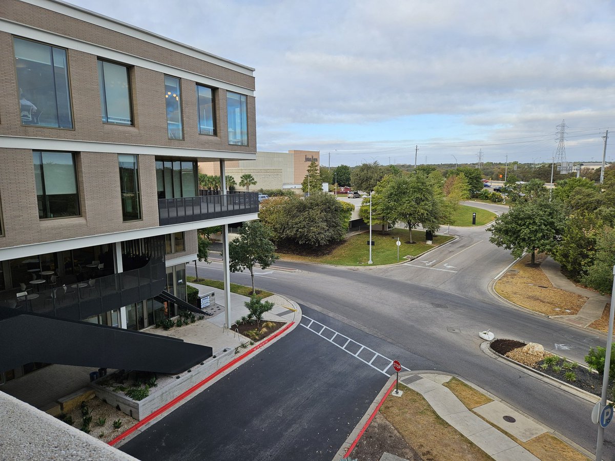 rsgxp's tweet photo. Today wrapped up the last day of the Biricha Digital Power Supply and PFC Design workshop in Austin, Texas. 

It was a great experience and I learned a great amount on implementing digital control with STM32 Microcontrollers. 

Would highly recommend this workshop https://t.co/eetOTzPqId