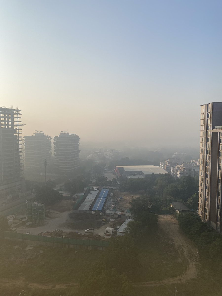 the_cycledad's tweet image. Hey Amdavad, still taking pride in the fact that we are better off compared to Delhi? 

Well, we will be in the same situation sooner than later if we don’t learn from their mistakes!

#MYBYK #MakingCitiesLiveableAgain #MovePeopleNotCars #ParkTheCar #SustainableMobility