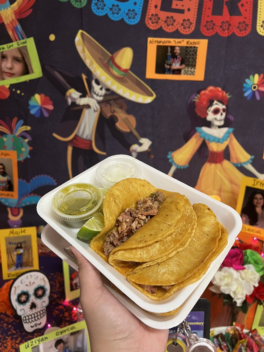 MsJove1's tweet photo. 📣 Shout out to my team for dressing up as #InsideOut, the pumpkin patch donation by New Vida church, the performance by @WinnetkaDISD mom’s club, and these amazing tacos from PTO! #FallCarnival https://t.co/I7lLbkh3hD