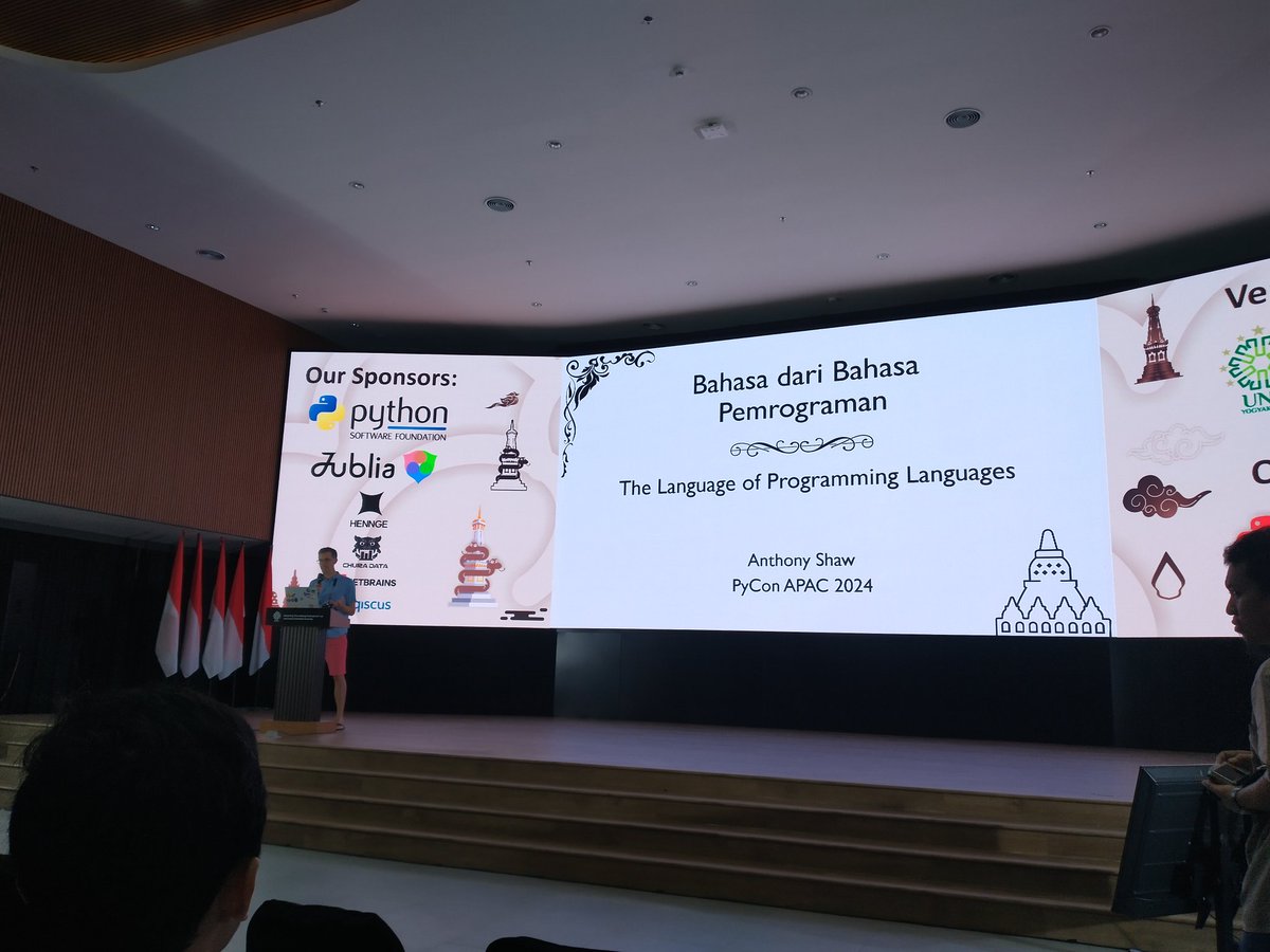 rusydimakarim's tweet photo. The first keynote speech from Anthony Shaw : "The Language of Programming Languages"
#PyconAPAC #PyconAPAC2024 https://t.co/doqTGHbIzW