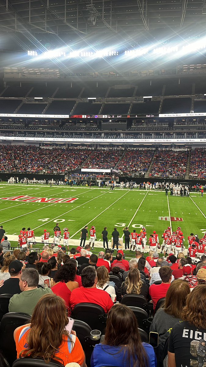 MontyRob3's tweet photo. Running’ Rebel 🏃🏾‍♂️ 🏈 #RealAlumni https://t.co/xfvE5yayZC