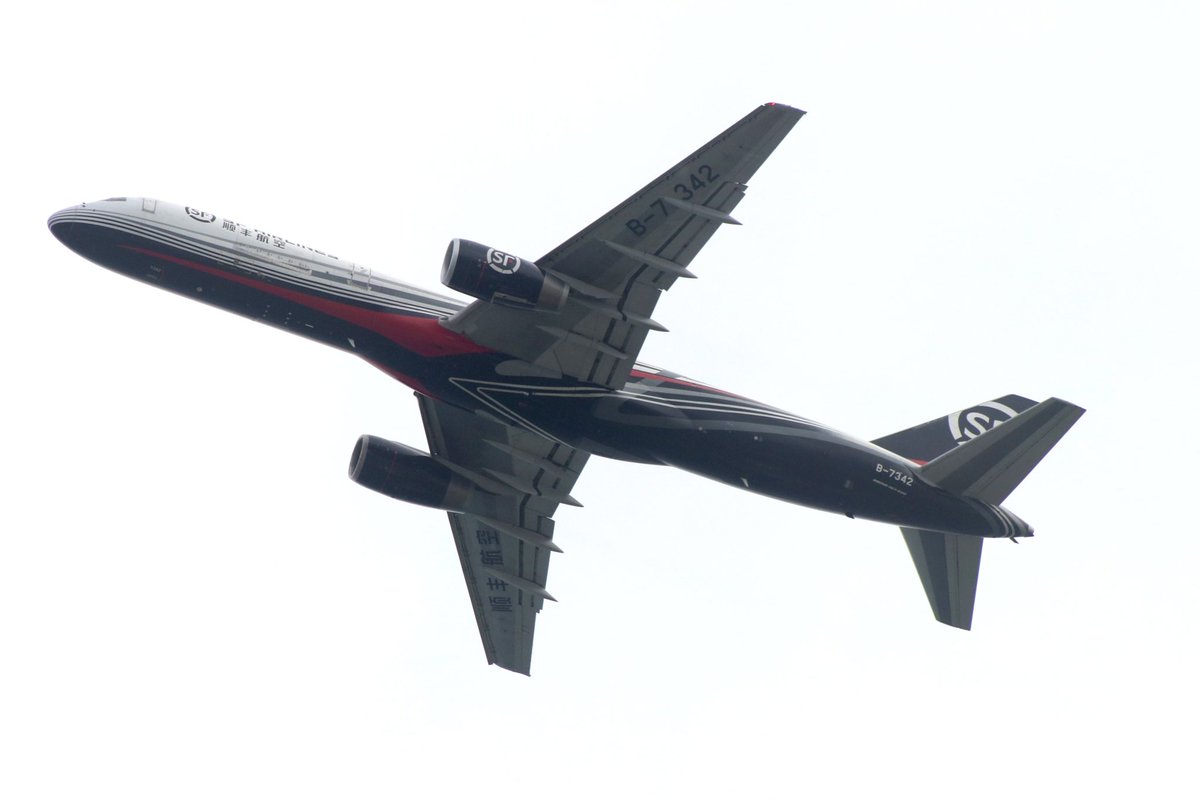 Aliceshin798's tweet image. 昨日のKIXでの撮影機

UAスタアラ772はレトロ感(スタアラにエンジンカウルが青)を感じましたかな🤔

#KIX #RJBB