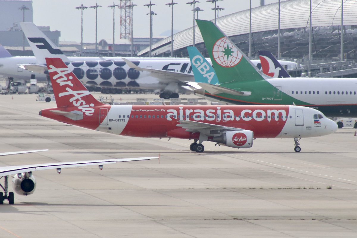 Aliceshin798's tweet image. 昨日のKIXでの撮影機

UAスタアラ772はレトロ感(スタアラにエンジンカウルが青)を感じましたかな🤔

#KIX #RJBB