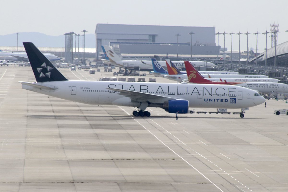 Aliceshin798's tweet image. 昨日のKIXでの撮影機

UAスタアラ772はレトロ感(スタアラにエンジンカウルが青)を感じましたかな🤔

#KIX #RJBB