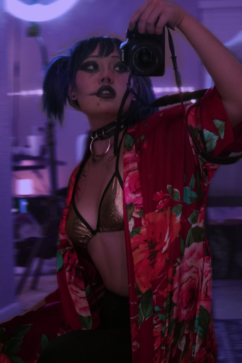 haruphine's tweet photo. The cosplay🖤☠️🤖The character https://t.co/4knHhNjO7n