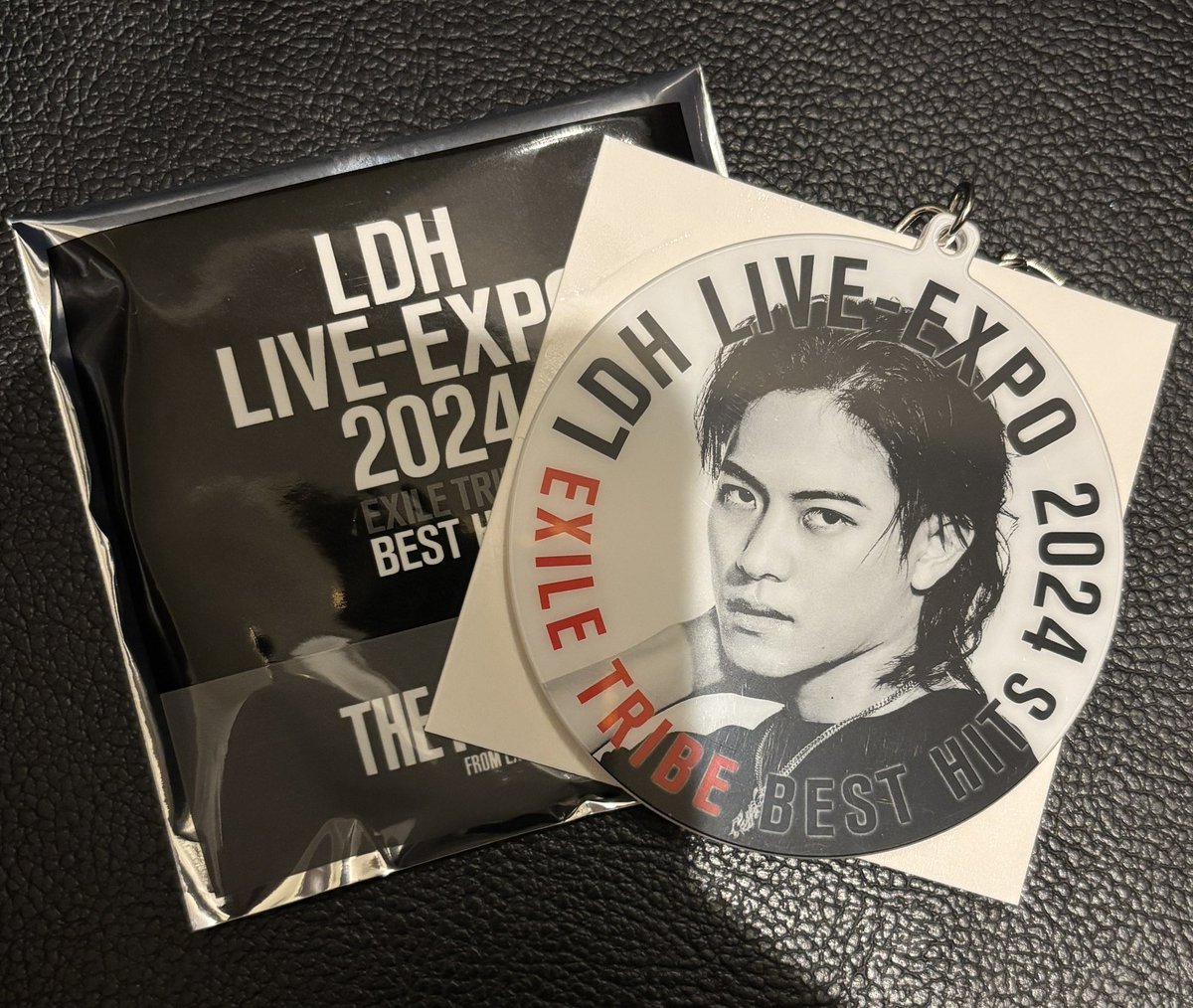 GoldXperience's tweet photo. LDH LIVE-EXPO 2024 グッズ アクリルキーホルダー 交換 エキスポ

譲 岩谷翔吾 (写真のもの)
求 武知海青 (画像赤丸のもの）

本日、現地にて15時以降交換可能です。
よろしくお願いします。 https://t.co/msYOyKGlok