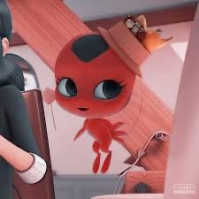 Tikki_Wikki_'s tweet photo. Marinette made me a hat! https://t.co/5ZQPmfXUzz