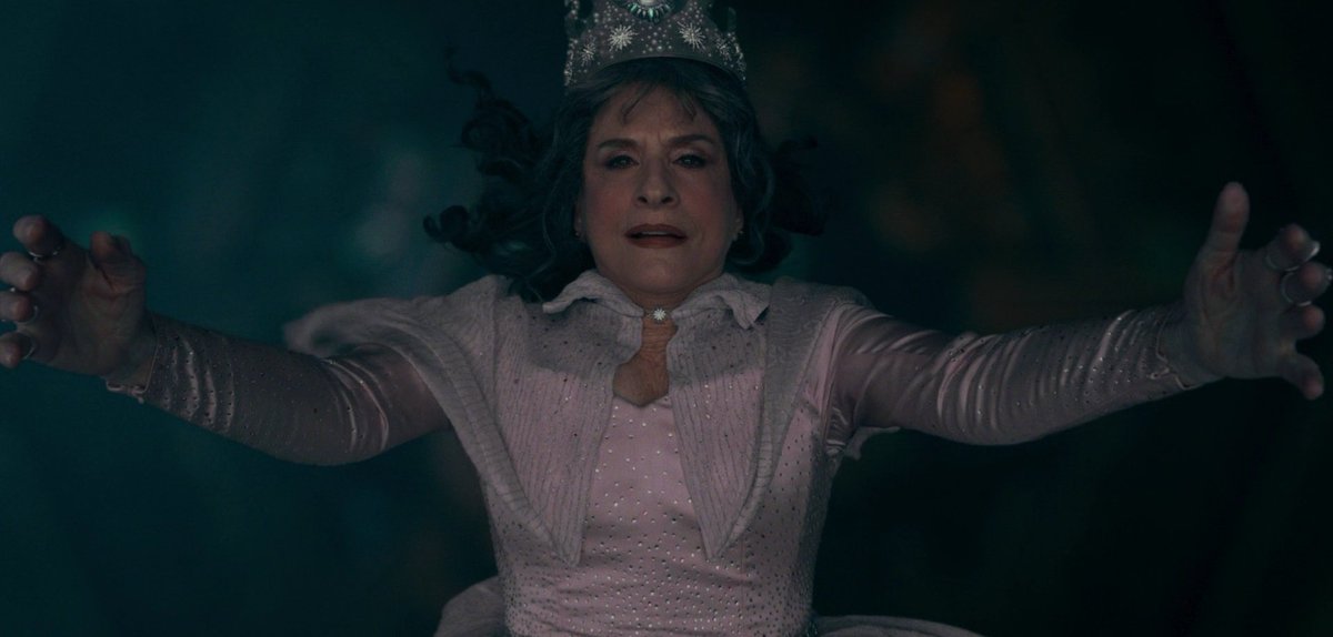 ScarletWitchUpd's tweet photo. Jac Schaeffer says the deaths in #AgathaAllAlong are permanent:

“Death is immutable. It is permanent. With this show, we wanted to pay respect to that. So this a more earnest and grave conversation about death than maybe you would find in another superhero project.”

(@Variety) https://t.co/zhI4phZaD7