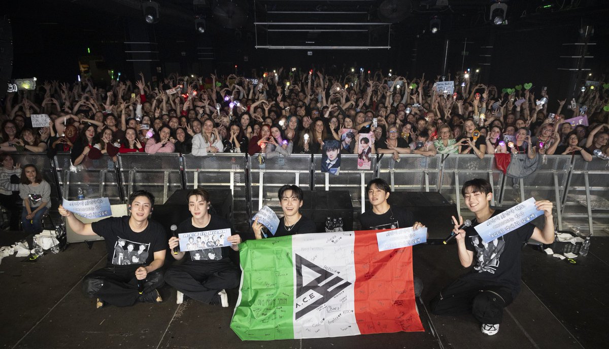 official_ACE7's tweet photo. [📷]

241025
A.C.E 2024 LATAM AND EUROPE TOUR
in MILAN🇮🇹

Grazie per essere venuti al concerto oggi. 
Ci vediamo presto.💖

#ACE #에이스 
#ACE_LATAM_AND_EUROPE_TOUR 
#REWIND_US
#ACEinMILAN https://t.co/aWGKwfnpS0
