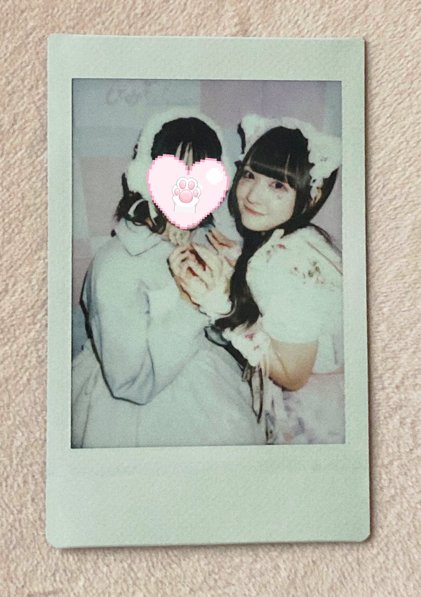 moca_chi15's tweet photo. デッカ特典会の時に約束した
ツーショチェキイラスト🎀

#ねえねえゆなちゃん https://t.co/ATnj0DmvnN