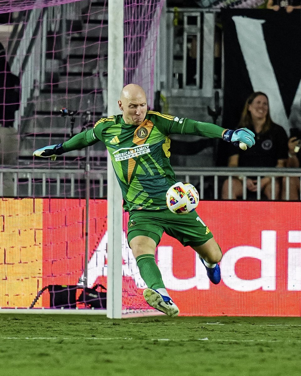 ATLUTD's tweet photo. BRAD. GUZAN. 

That’s the tweet. What a keeper he is. https://t.co/qryWUBxARJ