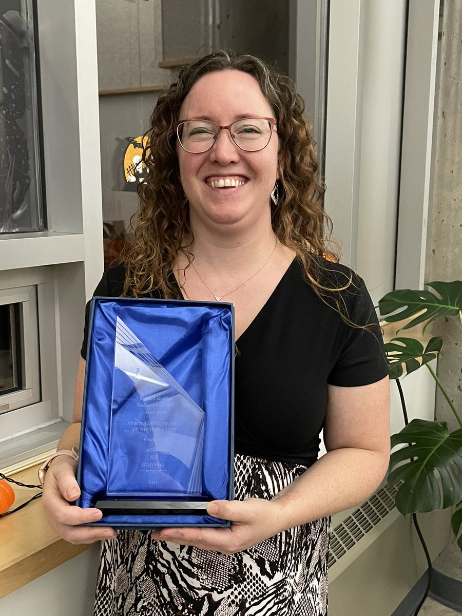 Congratulations to @bctla 2024 New Teacher-Librarian of the Year award winner <a href="/Kdmcarthur11/">K</a>! 
KD is an amazing Surrey TL who has made exceptional contributions to our community as a colleague, mentor &amp; chapter exec member.
#sd36tl #sd36learns