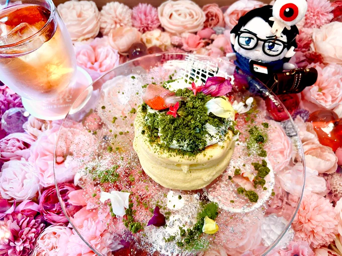 若いお嬢さんが入る店だろ。