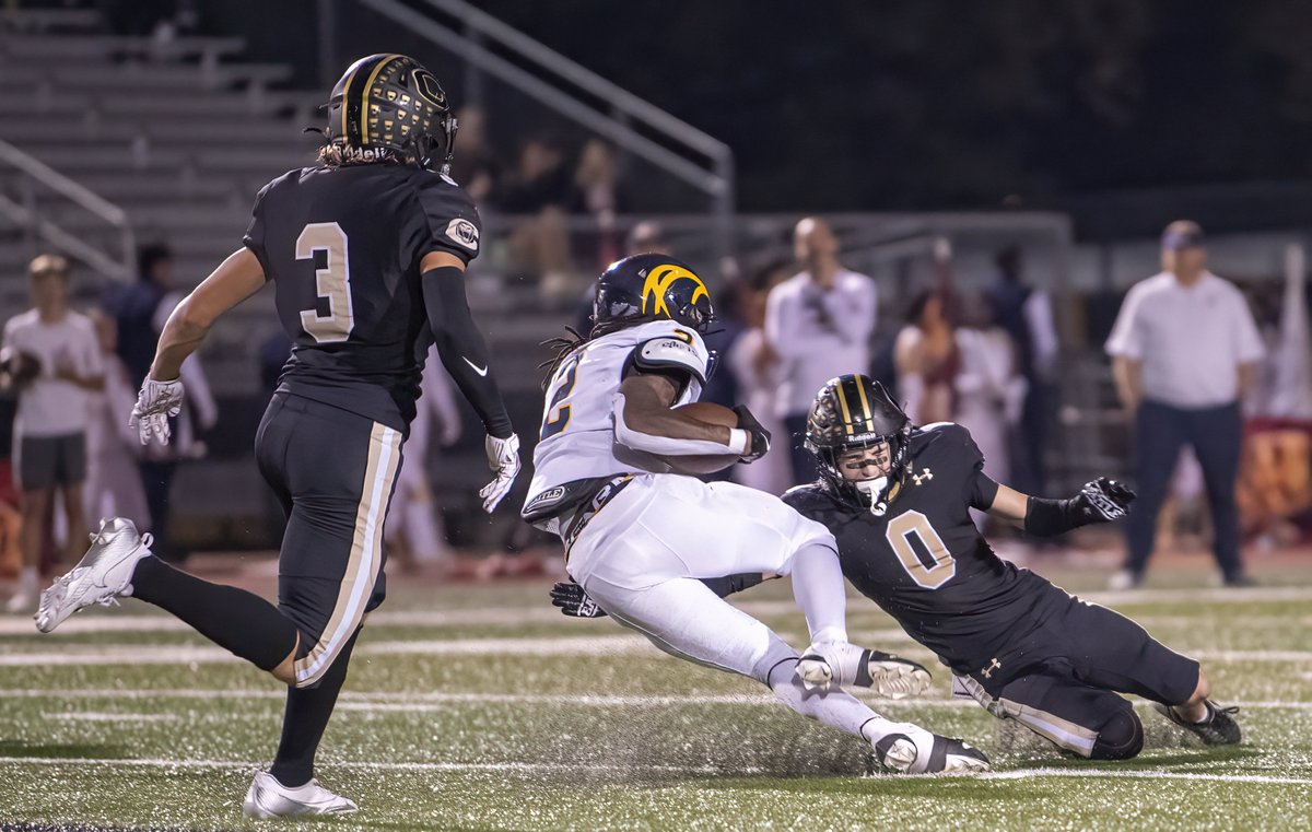 PREP FOOTBALL: Cullman falls to Buckhorn 14-7
cullmantimes.com/sports/prep-fo…