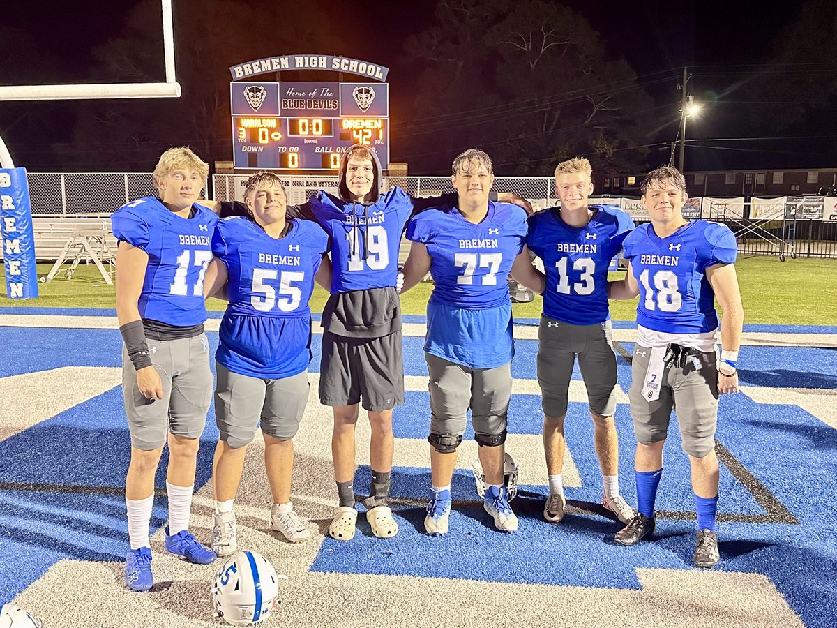 PYJenkins8's tweet photo. It was great having our Superman back for his senior night!! He lit a fire under his team and they brought him home the win! #CarsonStrong #BremenBlueDevils https://t.co/vDUU7NoVOA