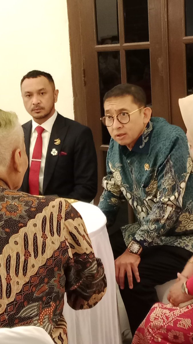 bang2's tweet photo. @SoundOfYogi wakilnya jangan dilupain dong https://t.co/RnorDr1egY