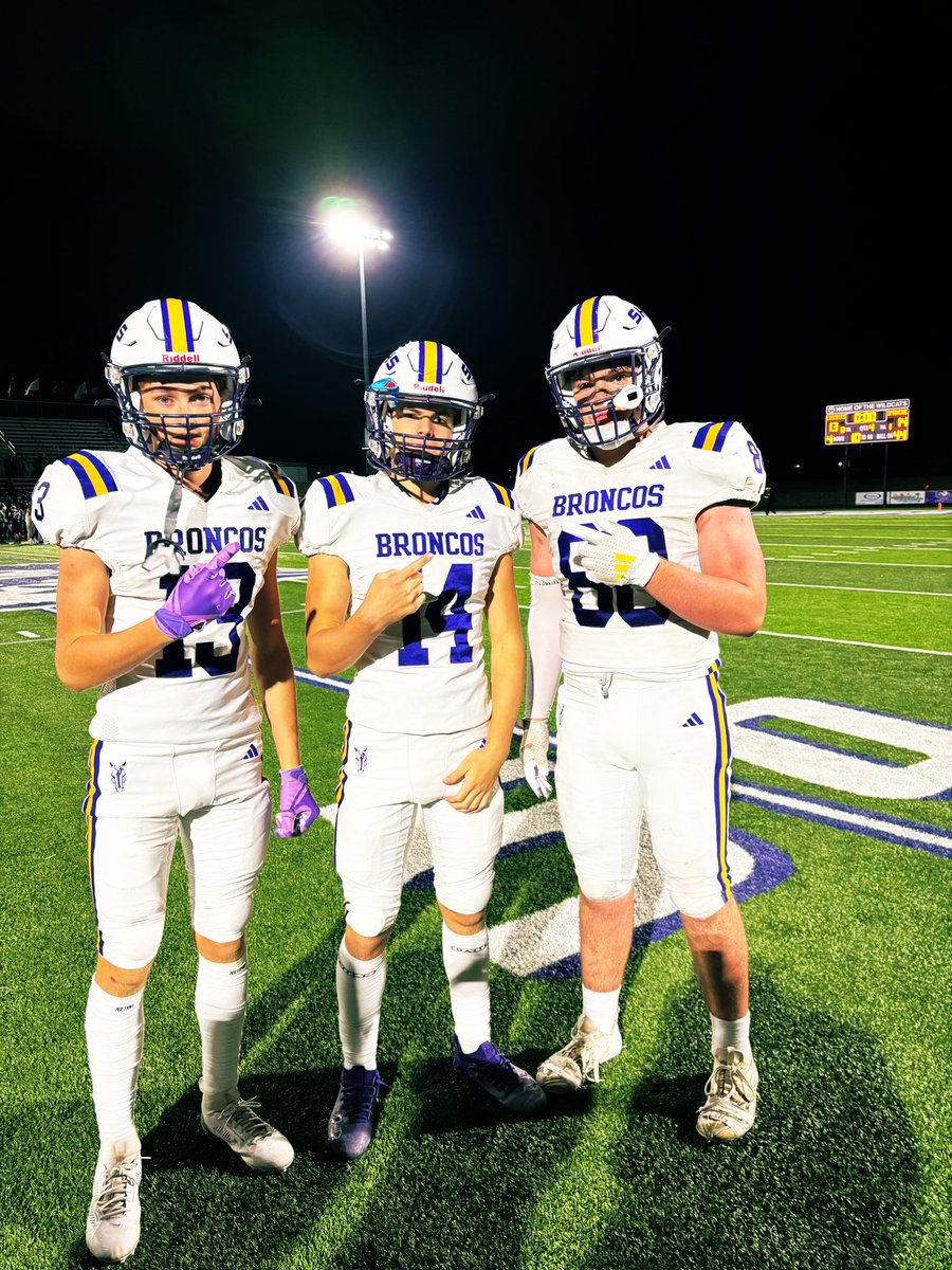 CoachKBayer's tweet photo. .@BroncoTOUGH improve to 7-1 with a road win over previously undefeated Louisburg. Frontier League Champions! Bring on the playoffs! #SpringHillKS https://t.co/CDiZUwc37a