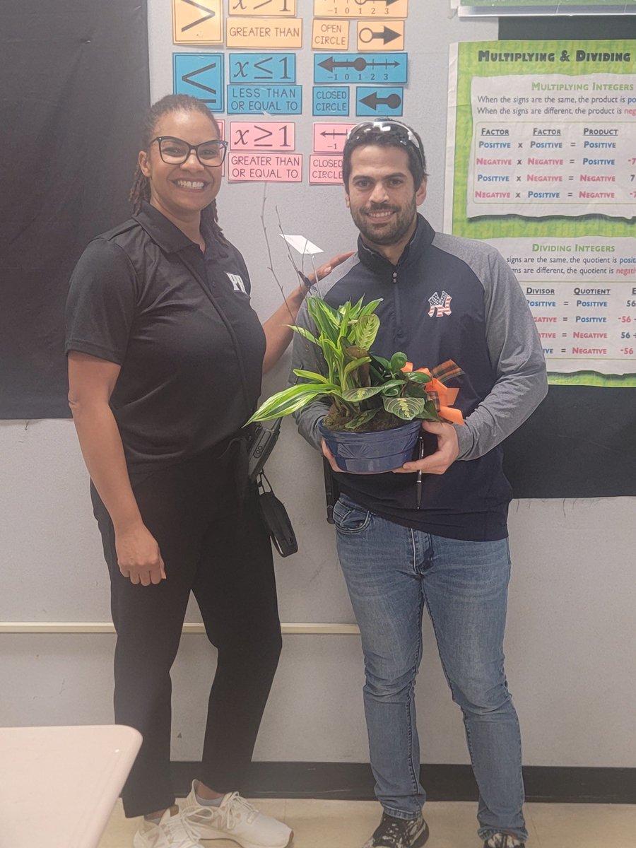 Prin_MayerPRMS's tweet image. Congratulations to one of @porterridgemsnc T of the Year finalists…Mr. Chris Rodriguez! He is a leader in our EC dept &amp;amp; has a passion for supporting all learners. His dedication to his craft makes him an asset to PR! Congratulations on a well deserved award! @AGHoulihan @UCPSNC
