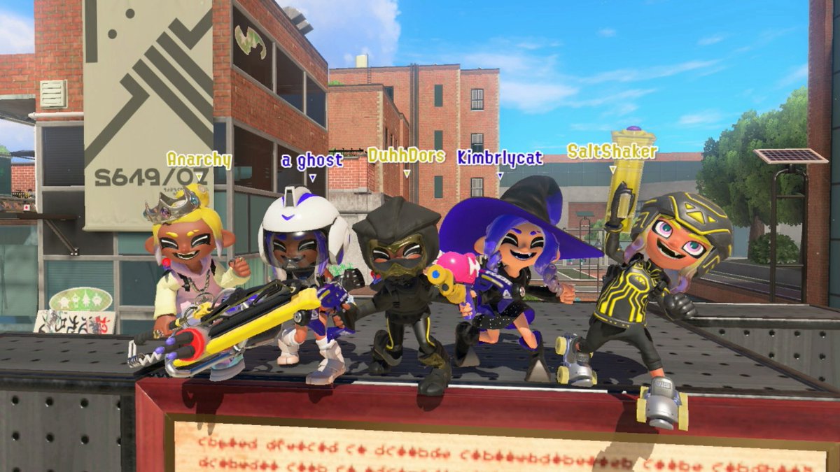 SPL_ShadowxX's tweet image. XXSHADOWWARRIORSXX WON 1ST PLACE IN CCA Q3 DIV 4 !!!! 🔥🔥🔥🔥🦅🦅🦅🦅💥💥💥🤸🤸🤸🏃🏃🏃

@Anarchy_Bay - bad
Ghost - baddie in the back
DuhhDors - the baddest baddie
@Kimberlycat9 - baddie with an ego
@LoganRH_ - baddie with the bubble

also we took halloween photos again