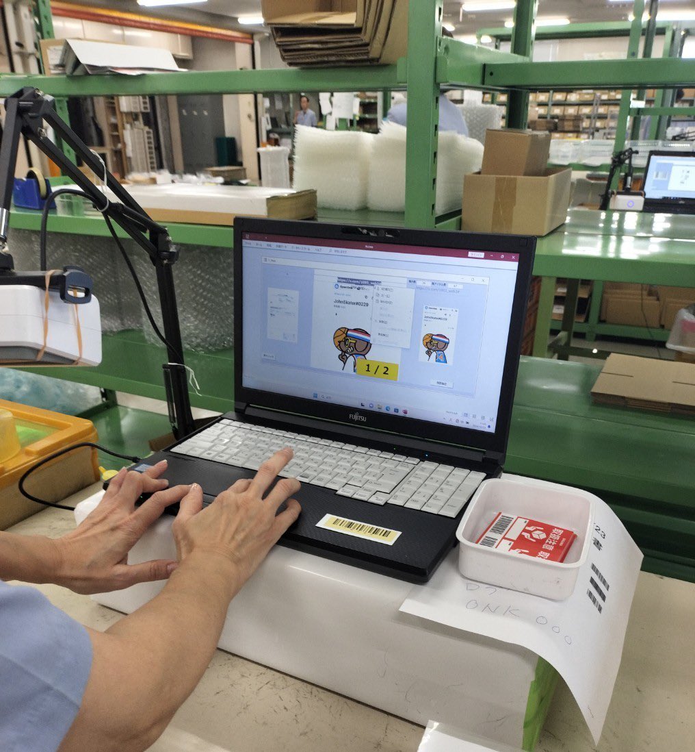 【📣Nコレ京都を10倍楽しむためのアイテムが出荷されました✈️】
お待たせしました！
持ってるだけで友達が増えていく、ホイホイキーホルダーが出荷されました。

皆様の家に着く頃だと思います📦🏠
是非Nコレ京都にご持参ください🫡
