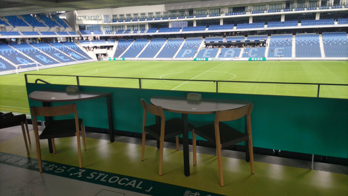 kagoshima_unite's tweet photo. え！？明日こんないいスタジアムで試合させてもらえるんですか！？
#鹿児島ユナイテッドFC
#vvaren
#長崎スタジアムシティ https://t.co/lbkhN9XMwA