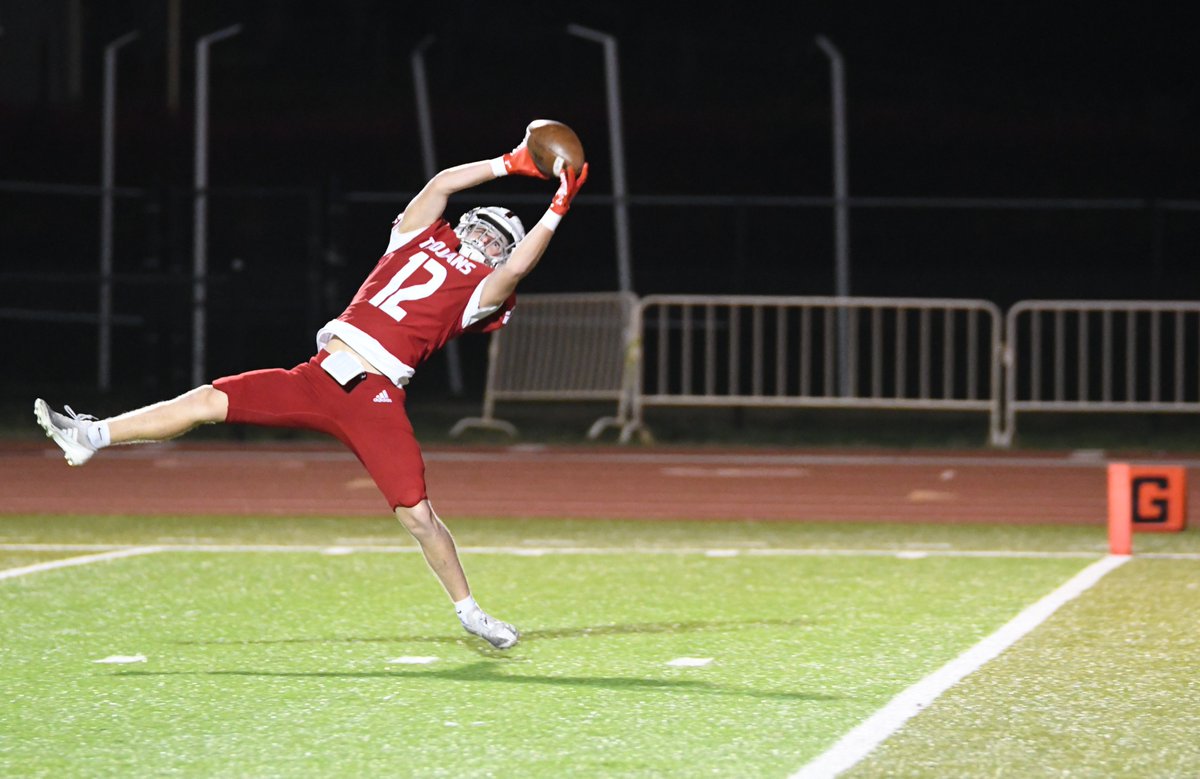 Len Lehmann (@thenotoriouslen) on Twitter photo 🏆TROJANS WIN CONFERENCE CHAMPIONSHIP🏆
Park Hill wins the Suburban Conference Red Championship and earns first round bye as #1 seed in district play with a 45-15 win over Oak Park. Trojans will face winner of Park Hill South-Staley winner in two weeks <a href="/PHTrojansFB/">Park Hill Trojans Football</a> 🏆TROJANS WIN CONFERENCE CHAMPIONSHIP🏆
Park Hill wins the Suburban Conference Red Championship and earns first round bye as #1 seed in district play with a 45-15 win over Oak Park. Trojans will face winner of Park Hill South-Staley winner in two weeks <a href="/PHTrojansFB/">Park Hill Trojans Football</a>