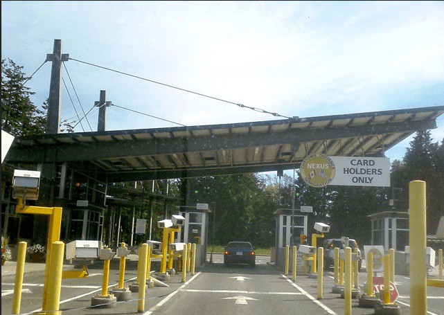 PointRobertsNow's tweet photo. Traveling with your dog across the Canada-US border can be a straightforward process if you're well-prepared and familiar with the latest regulations.

Read more 👉 https://t.co/BDCaODkYfr

#dogwalking #dogcrossingborder #PointRoberts #CdcPointRoberts https://t.co/VrJJxwwFzE