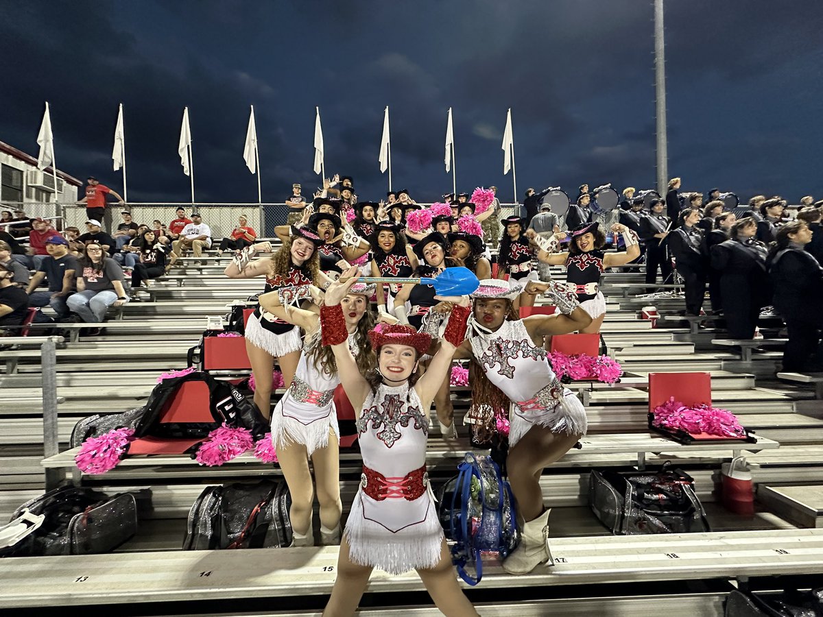 BHSElkStrutters's tweet image. We had so much fun at tonight’s game supporting our Elks, and SOTE marching band and getting section of the week from them. Ended our night with a successful stop at Bucc-ee’s. Good luck to our BHS band tomorrow at Area contest. #OFIF