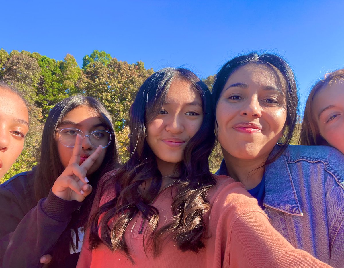MsOrianaRomero's tweet photo. My Friday in some nice pictures with my students! We had food, drinks and fun being the last day of the 1st quarter of this 2024-2025 school year! 💙 #wams #happystudentshappyteacher #funeducation https://t.co/Aw5v4NI3RM