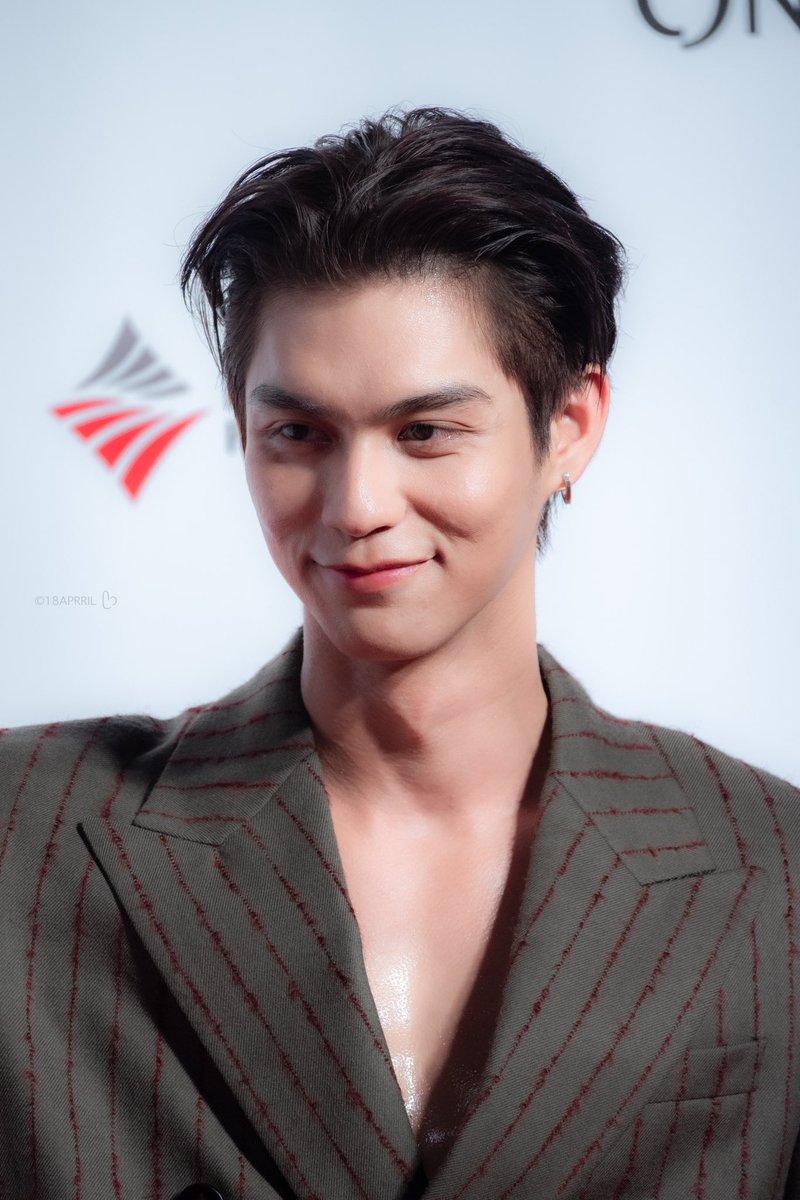 18aprril's tweet image. ไอต้าวคนคิ้ววววววววว มายคิ้วบอยยยย ต้าวแจ้มนู้มมมมม อมยิ้มมุบมิบ น่าย้ากกกก 💕💕💕💕💕💕💕💕💕💕💕💕 @bbrightvc 

#bbrightvc
#OneBangkokxBRIGHT
#OneBangkok #TheHeartOfBangkok #LetOurHeartsBeatAsOne #OneBangkokPeople