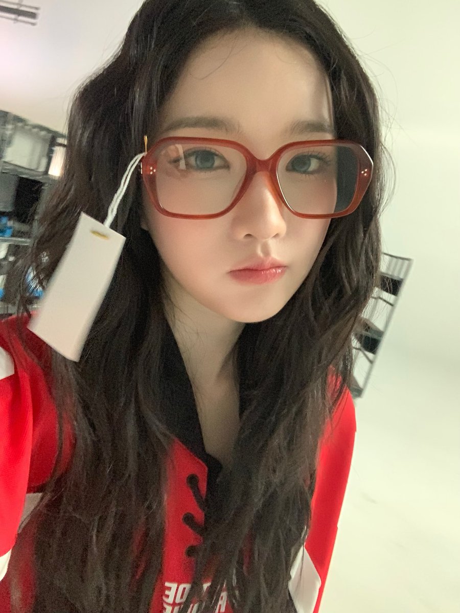 quteyeon's tweet photo. 241025 Hit the Floor⚡️
#tripleS #트리플에스 #김유연 #Yooyeon https://t.co/dMCgAEufC4