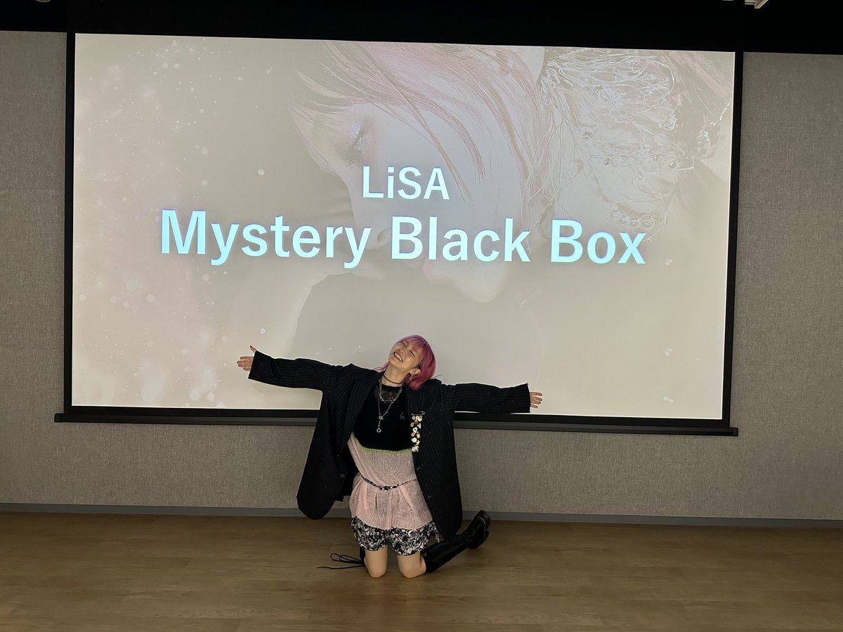 LiSA_OLiVE's tweet photo. 楽しすぎーーー！😂◼︎🐦‍⬛
ミステリー⬛︎◾︎⬛︎
めちゃパワーもらったぁ！
ありがとうございましたぁー！⬛︎◾︎

#LiSABB https://t.co/armPhYeEB1