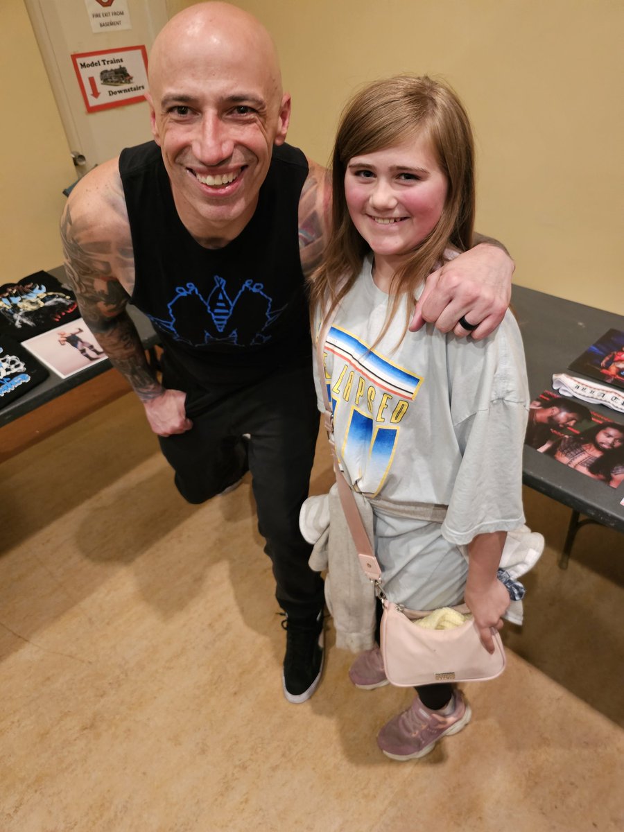 crazyray7391's tweet photo. @ImSteveMigs @PNWOblivion @mrprofessor318 Faye and I will be there in the front row again. She can't wait to see her favorite wrestler! @PNWOblivion https://t.co/HP8IvsFYtW