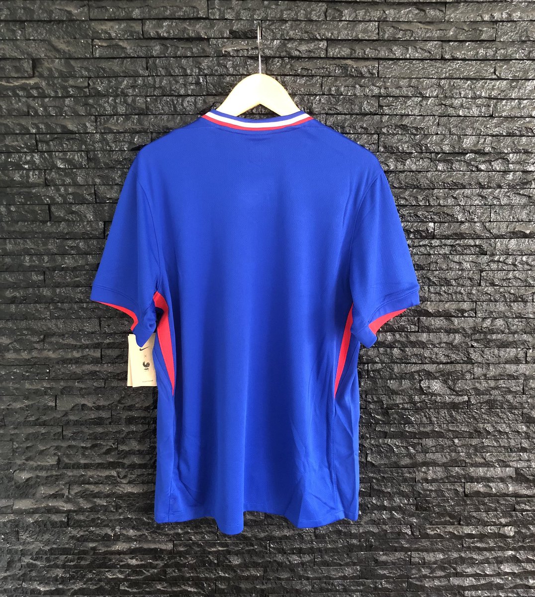 BluesboundsSw6's tweet photo. Bismillah

France Euro 2024
Shirt : Original by N1K3
Condition : BNWT 
Size : M (P77xL56)
Player :-
Price : 849K
@Jerseyforum #jersey4sale https://t.co/v6kwiFOJML