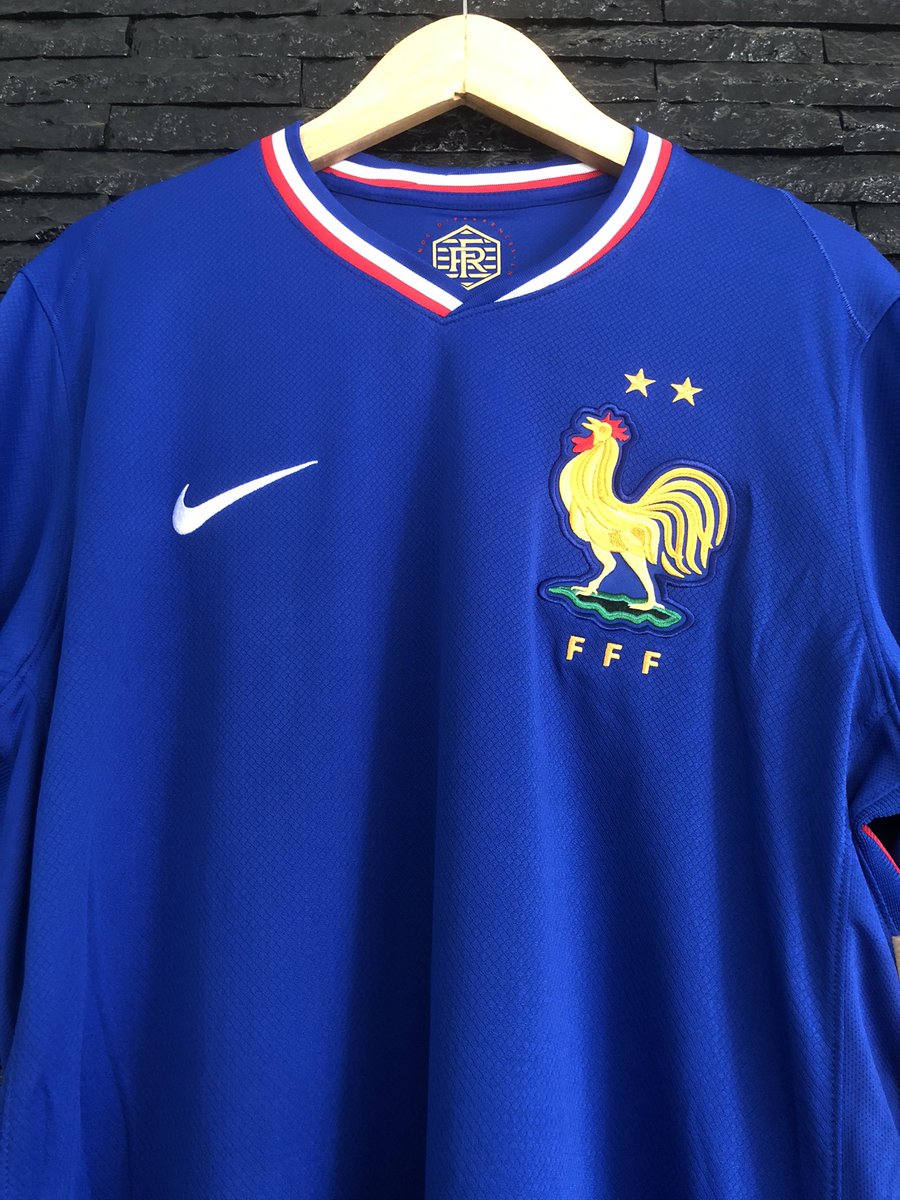 BluesboundsSw6's tweet photo. Bismillah

France Euro 2024
Shirt : Original by N1K3
Condition : BNWT 
Size : M (P77xL56)
Player :-
Price : 849K
@Jerseyforum #jersey4sale https://t.co/v6kwiFOJML