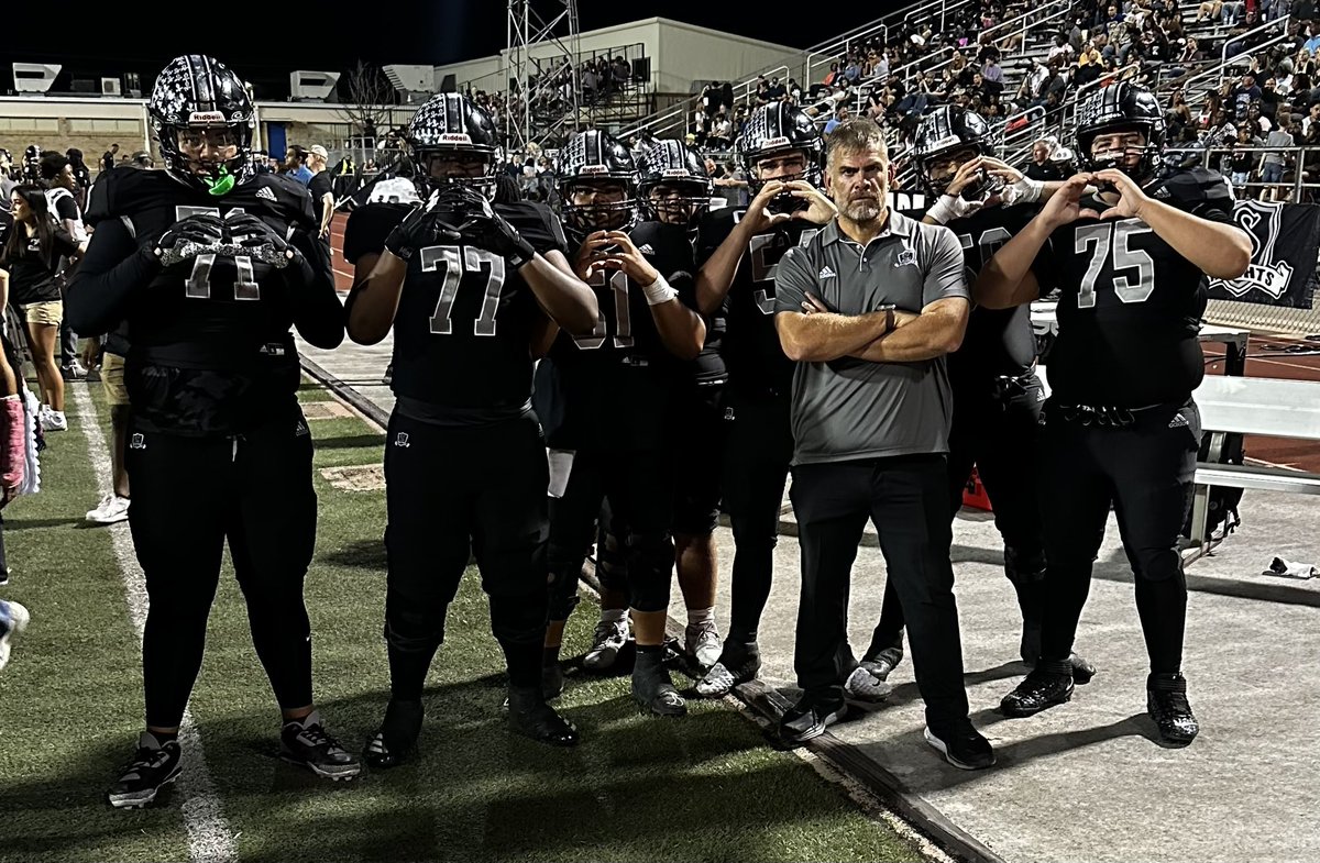 The Great WALL of Cibolo 💪🏽💪🏽 #OlineOyeah