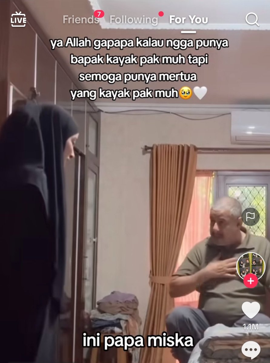simpqati's tweet photo. Ini kayanya si miskah udh di brief dlu ga sih? wkwk soalnya ga mungkin jg si fadil seberani itu dan miskah diem aja😭🤣

Tapi tetap ngakak liatnya 😭 https://t.co/VPVajts1qP