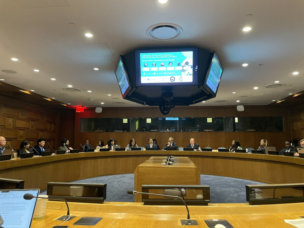 IrfanPullani's tweet photo. Great to be at UNHQ yesterday for the side event where @ProfSuryaDeva discussed the latest report on climate justice and loss and damage. Addressing climate issues is vital for realizing the Right to Development for all. #ClimateJustice #RTD #UNHQ https://t.co/5kWiznsq4j