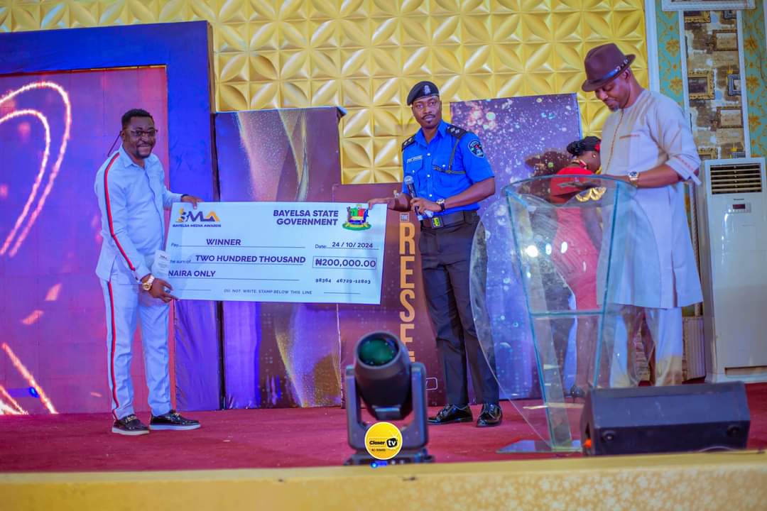 Joelathy's tweet photo. Bagged double awards. SDD Prize for Best Reporter of the Year 2024, and NCDMB Prize for Niger Delta Region's Oil and Gas Broadcast Reporter of the Year 2024. Thank you Bayelsa Media Awards 

@OfficialNCDMB @govdouyediri @tvcnewsng #BayelsaMediaAwards https://t.co/IRQo995iW4