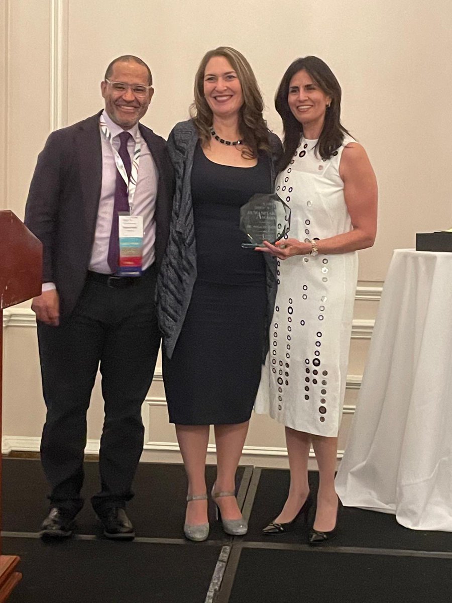 Sharlene Gill, MD, MPH, MBA, FASCO (@gillsharlene) on Twitter photo #CAMO24 <a href="/CAMO_ACOM/">Canadian Association of Medical Oncologists</a>
🌟 Congratulations to our CAMO Award recipients tonight 👏
🏆 Rising Star- <a href="/safiyakarim_MO/">Dr. Safiya Karim</a> <a href="/UCalgary/">U Calgary</a>
🏆 Distinguished Service - Dr. Ed Hardy <a href="/BCCancer/">BC Cancer</a>
🏆 Volunteer Service - Dr Victoria Mandilaras <a href="/mcgillu/">McGill University</a>
🏆 Humanitarian - Dr Rosalyn Juergens <a href="/McMasterU/">McMaster University</a> #CAMO24 <a href="/CAMO_ACOM/">Canadian Association of Medical Oncologists</a>
🌟 Congratulations to our CAMO Award recipients tonight 👏
🏆 Rising Star- <a href="/safiyakarim_MO/">Dr. Safiya Karim</a> <a href="/UCalgary/">U Calgary</a>
🏆 Distinguished Service - Dr. Ed Hardy <a href="/BCCancer/">BC Cancer</a>
🏆 Volunteer Service - Dr Victoria Mandilaras <a href="/mcgillu/">McGill University</a>
🏆 Humanitarian - Dr Rosalyn Juergens <a href="/McMasterU/">McMaster University</a>