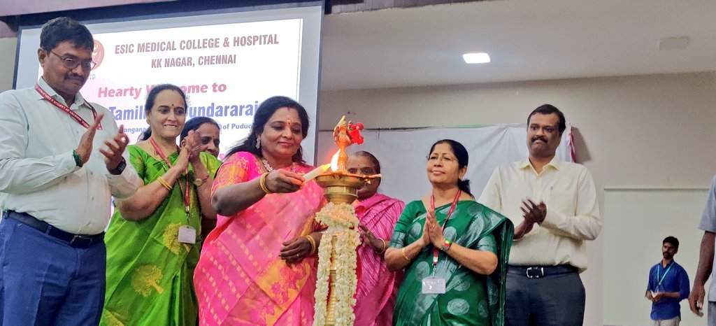 DDTamilNews's tweet photo. #BreastCancerAwareness #PinkOctober2024 #BreastCancerAwarenessMonth
#Chennai | சென்னையில் @ESIC_Official சார்பில் நடைபெற்ற மார்பக புற்றுநோய் தடுப்பு குறித்த விழிப்புணர்வு நிகழ்ச்சியில் பாஜக மூத்த தலைவர் தமிழிசை சௌந்தரராஜன் சிறப்பு விருந்தினராக பங்கேற்று உரையாற்றினார் https://t.co/9QUA64t3Wo