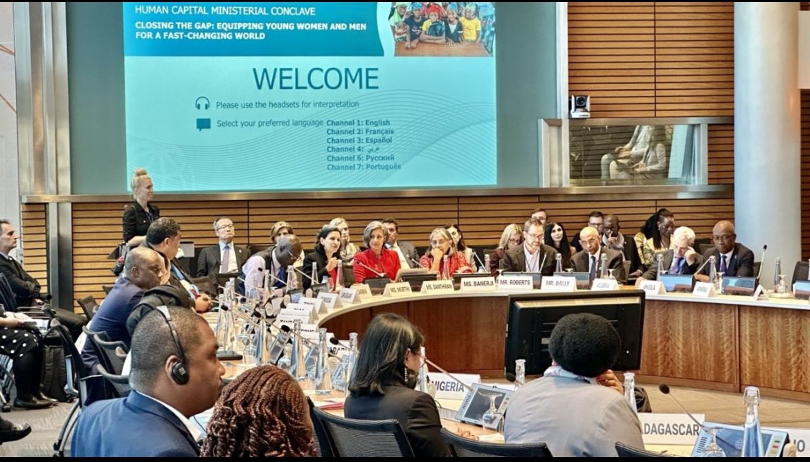JaimeSaavedra22's tweet image. The 12th Human Capital Ministerial Conclave at @WorldBank #AnnualMeetings2024 focused on equipping youth with skills for an uncertain and fast-changing environment.  Need to accelerate foundational learning (literacy and numeracy), reducing #LearningPoverty by half, provide…