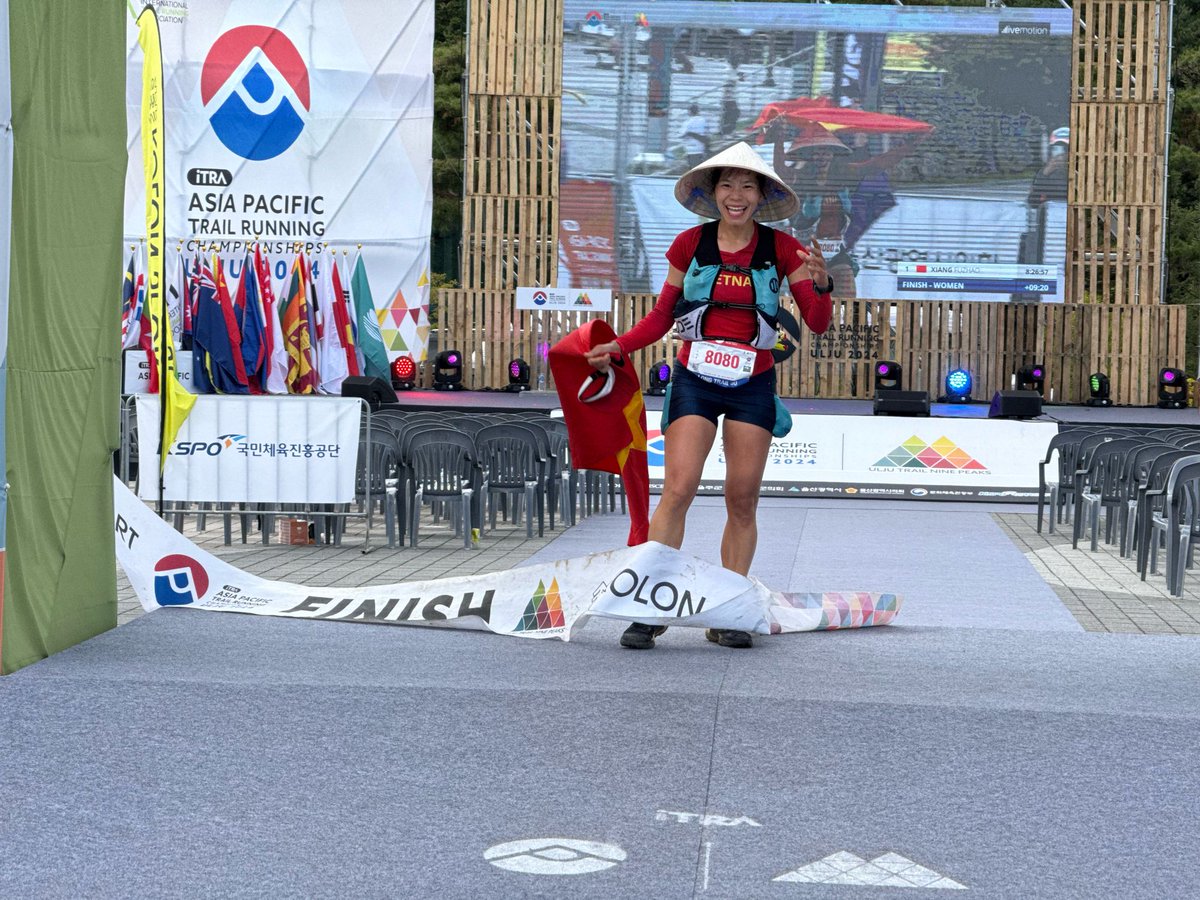 Dogsorcaravan's tweet photo. ハウ・ハー・ティ Hau Ha Thi (VNM) が8:36でアジアパシフィックトレイルランニング選手権、ロング80km女子を2位でフィニッシュ、銀メダル獲得。総合11位。 #APTRC2024 #Ulju #ITRA https://t.co/byMRpxIFp8