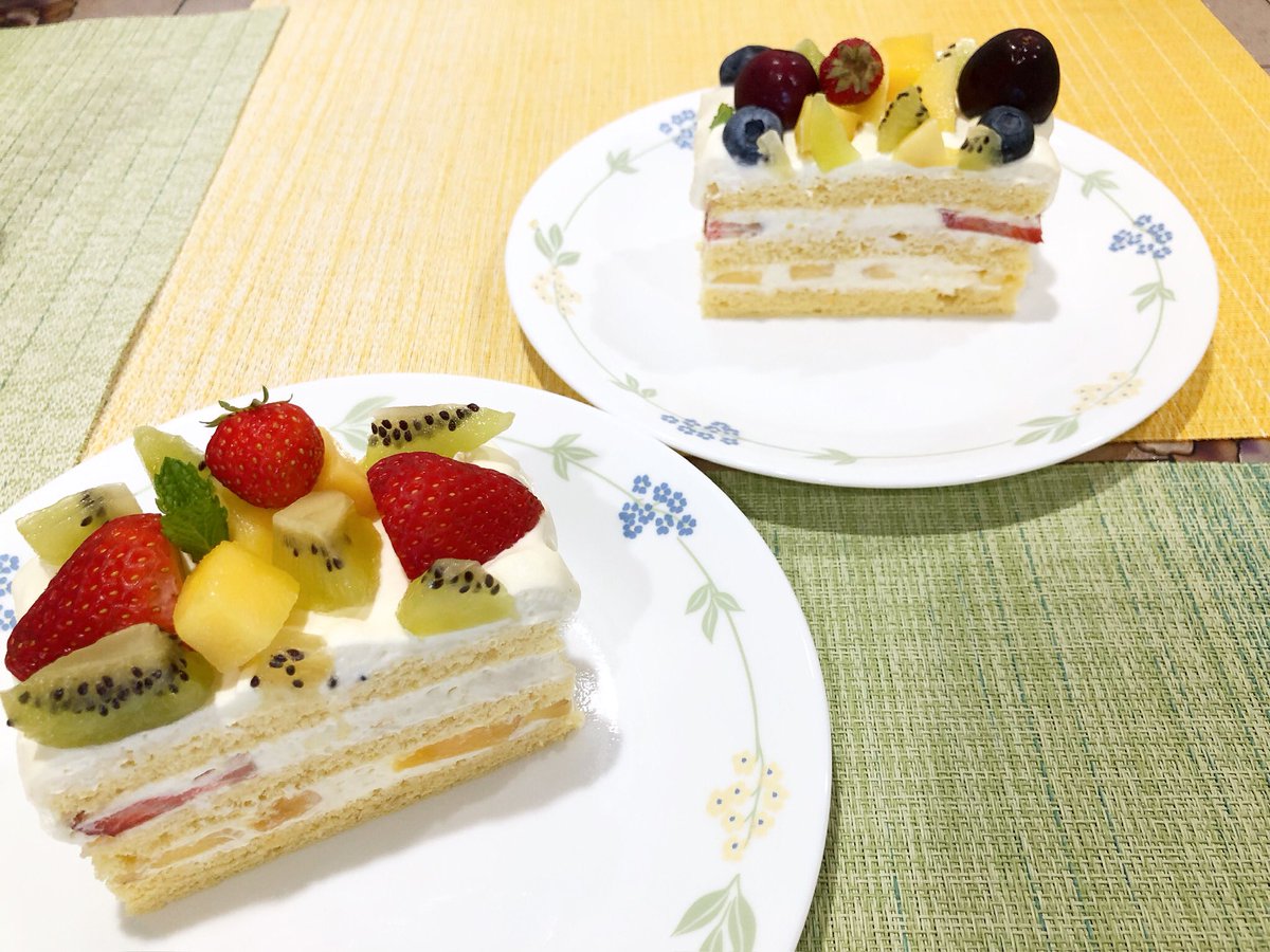 Kiwichef3's tweet photo. いつかのケーキ🍰　フルーツの乗ったケーキが一番好き❤️ 好きなものを好きなだけ乗せる幸せ✨　
#cake #fruits #ケーキ　#フルーツケーキ　
#果物 https://t.co/IE3eQ5Mjxt