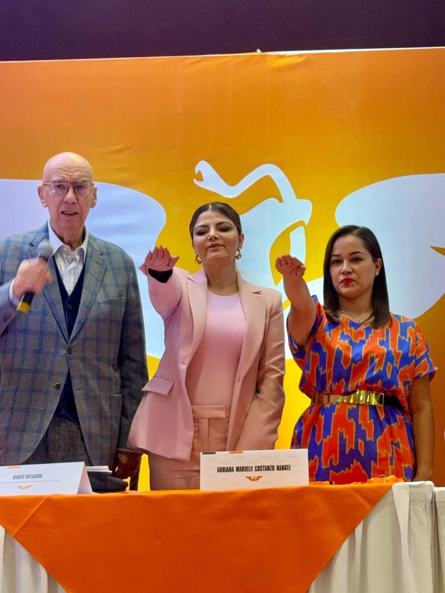 pegacendelconde's tweet photo. Adriána Marvely Costanzo.
Presidenta del Consejo Estatal de Movimiento Ciudadano de SLP.

Por un San Luis y una huasteca potosina en movimiento.

Escuchando a la gente, para construir juntos el futuro… #HuastecaPotosina #CdValles
@MarvelyCostanzo 
@moyzarate_13 https://t.co/y6YKVYaahs