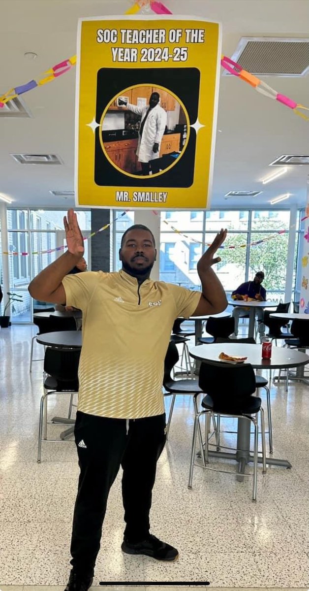 Shout out to my BabyBrother..Teacher of the Year <a href="/South/">South Design</a> Oak Cliff High School. TurnUp! Love ya mayne!! 💯✊🏾