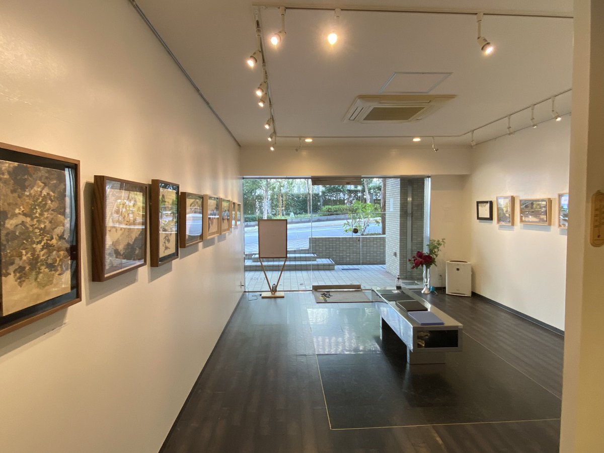 東京九段耀画廊でのカナビOB・OG展は本日最終日です。
17:00までですのでご注意ください。
本田は残念ながら在廊できませんが、どうぞ宜しくお願いいたします！
#日本画
#展示